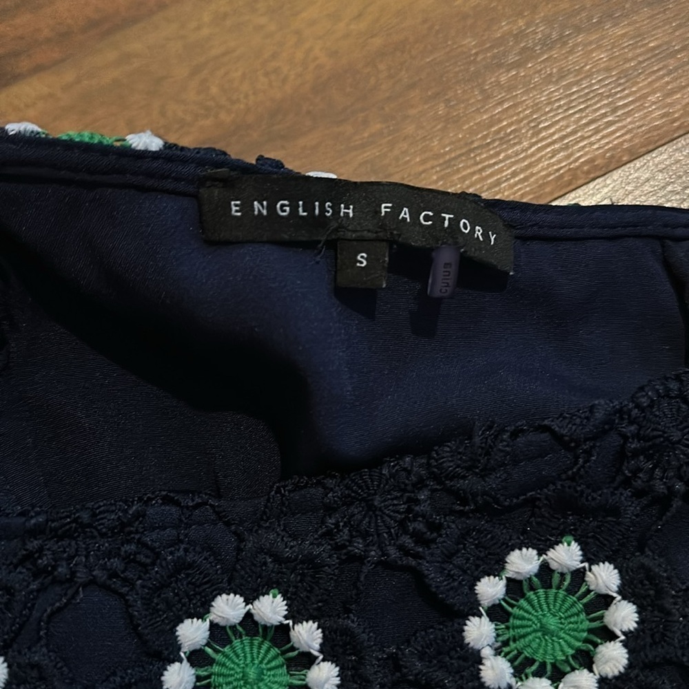 English Factory Floral Embroidered Navy and Green Skirt size Small - Picture 6 of 11